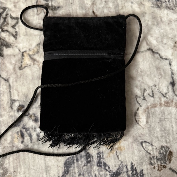 Floral Velvet Crossbody Bag - Picture 3 of 3